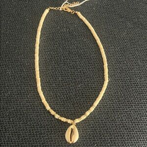 Gold Shell Pendant Beaded Necklace
